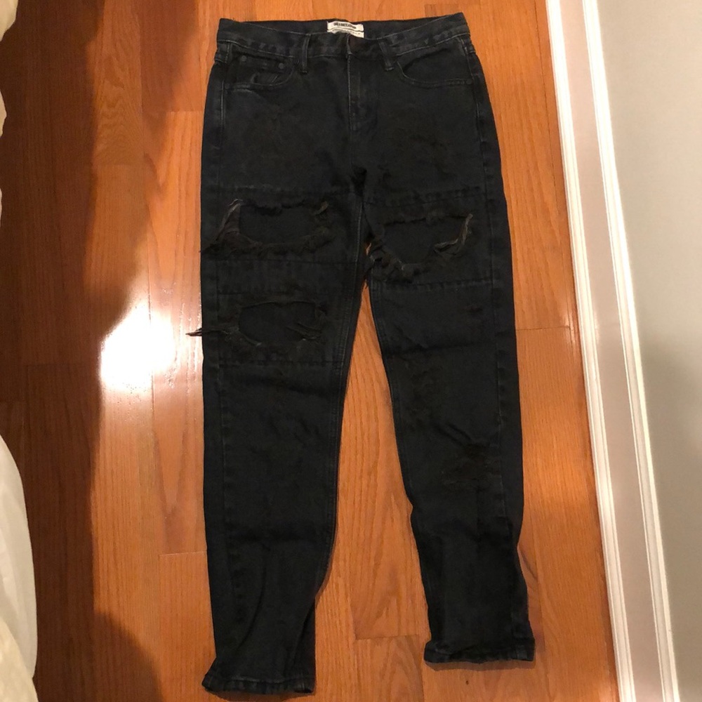 Distressed jeans size 24